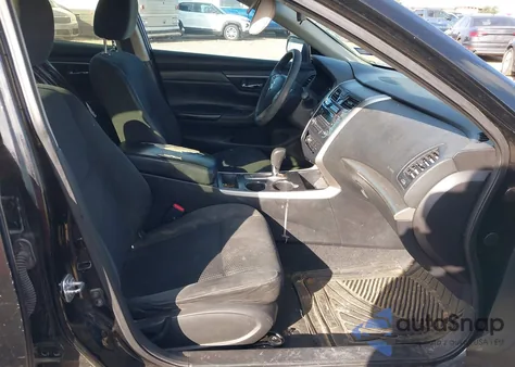 2015 Nissan Altima 2.5 S из США, поврежденный, VIN 1N4AL3AP8FN865020